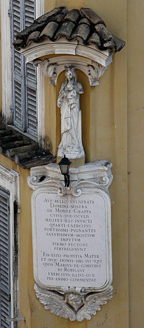 Edicola 879 på Palazzo del Grillo
