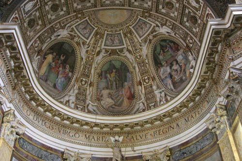 Apsiskuppelmalerierne med scener fra Jomfru Maria's liv