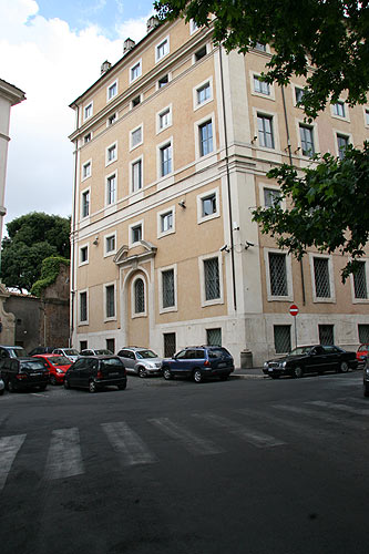 Palazzo della Consulta og Vicolo Mazzarino set fra Via Piacenza