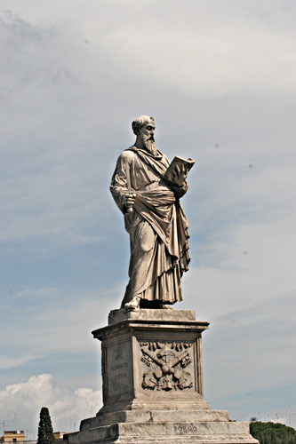 Foto af statue af San Paolo til hjre fr Ponte Sant-Angelo. cop.:Leif Larsson
