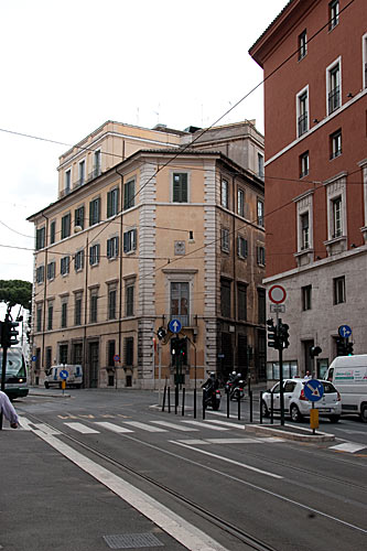 Palazzo Astalli på hjørnet af Via delle Botteghe Oscure og Via d'Aracoeli. cop.Leif Larsson
