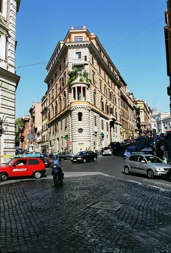 Via Urbana krydser Via di Santa Maria Maggiore