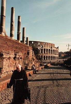 Foto af Colosseo set fra Via Sacra