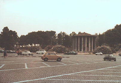 Foto af Tempio di Ercole på Piazza della Bocca della Verità