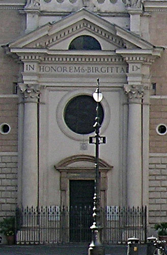 Piazza Farnese mod Via di Monserrato og Kirken Santa Brigida. foto cop.: Bo Lundin