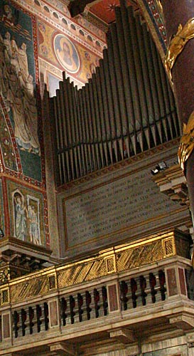Orgel i "Tværskib"