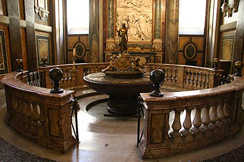 Dåbskapellet (Battistero), 1. kapel i højre side med altertavle af Pietro Bernini