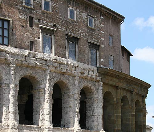 Palazzo Orsini i Teatro di Marcello. - Foto: cop. Leif Larsson