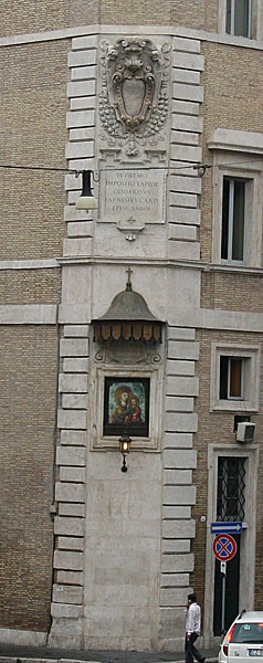 Casa Professa: hjørne med Maria-billede ved Via di San Marco. cop.Leif Larsson